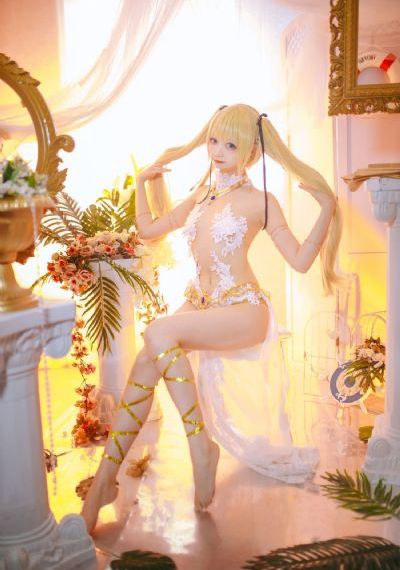 花开蝶满枝