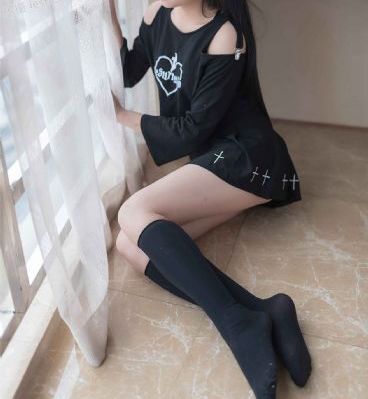 骇故事之女舍惊魂