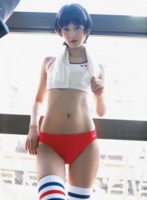 在被告后面
