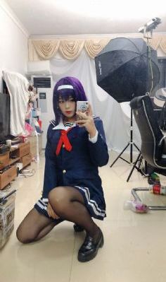 乐自芳邻来
