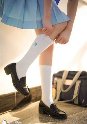 敬礼检察官