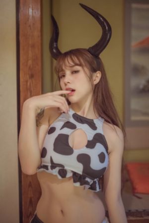 黑衣人