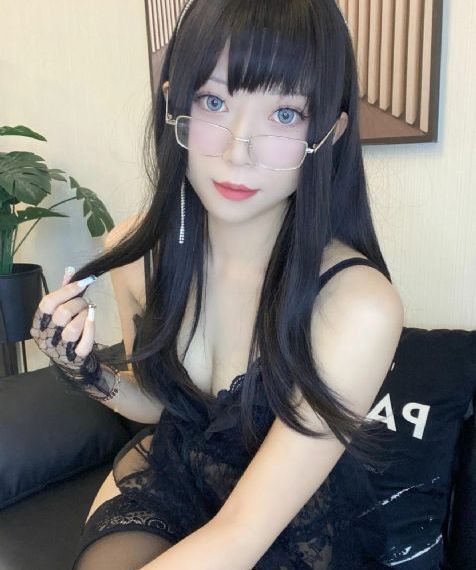 三对鸳鸯一张床