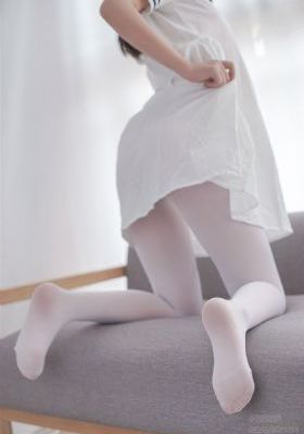 伯纳德与桃瑞丝